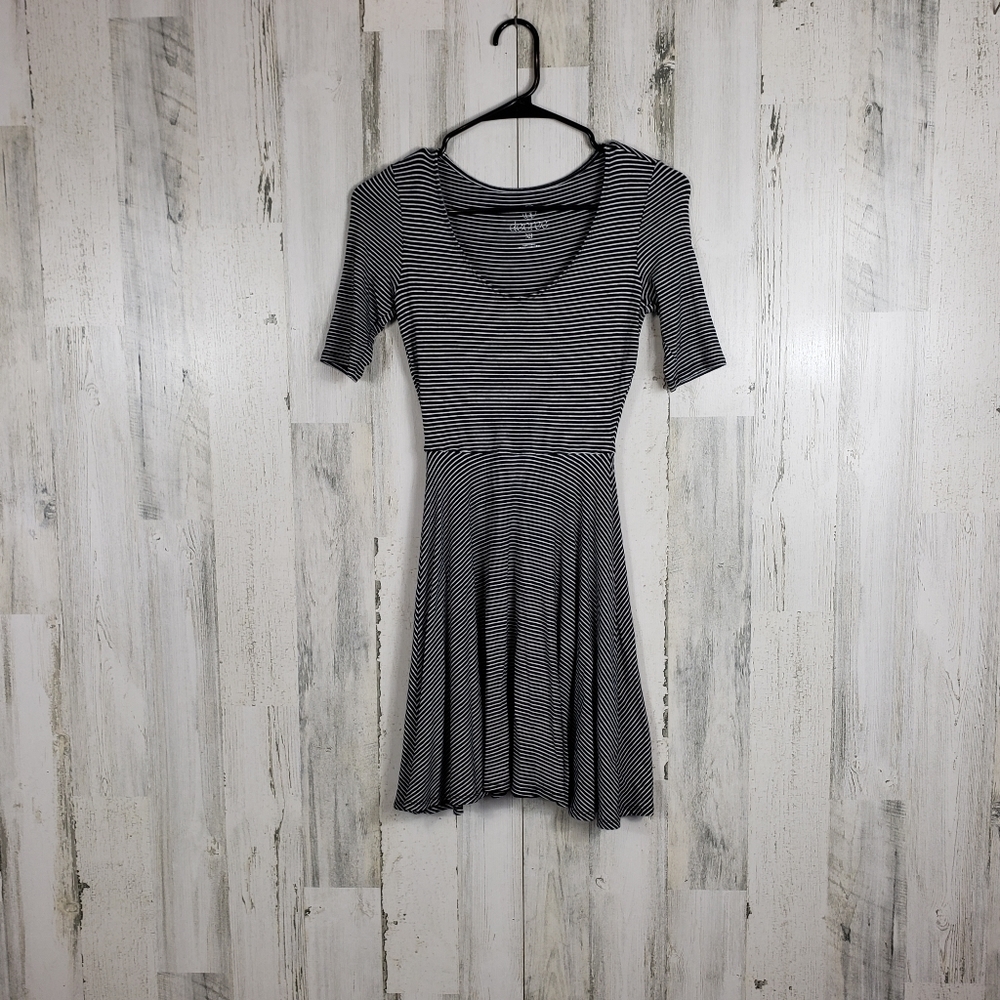 Decree striped black & white dress size XS